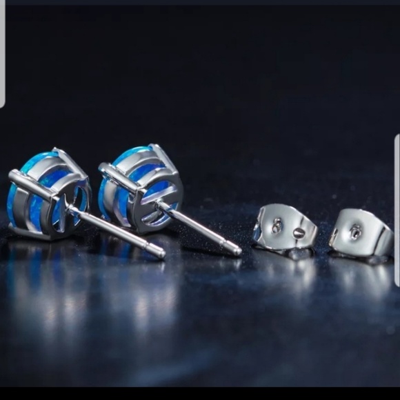 Opal earring Studs - Picture 2 of 4